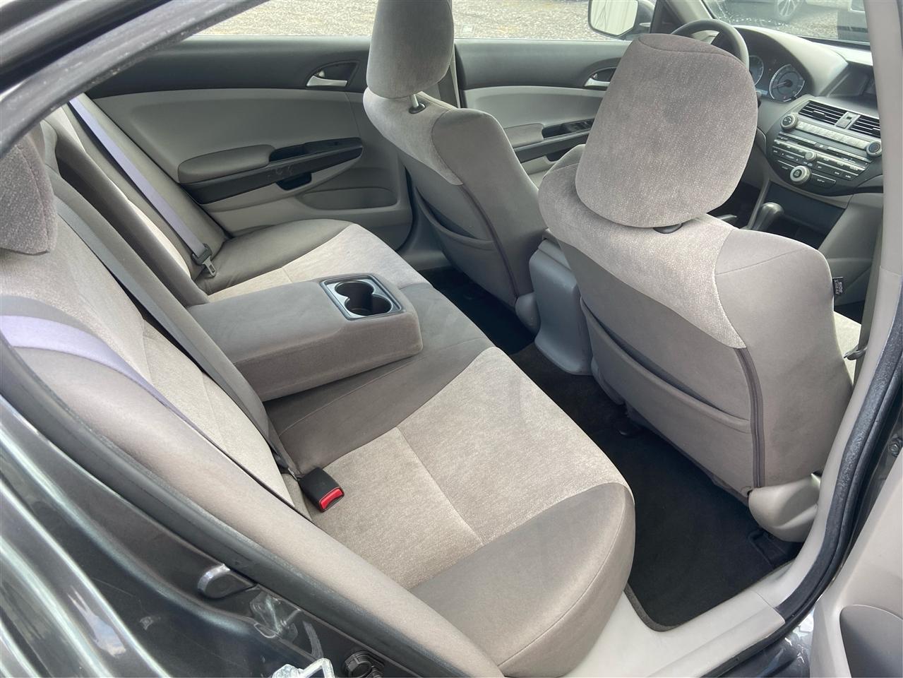 Honda Accord 4dr Sedan LX Auto 2010