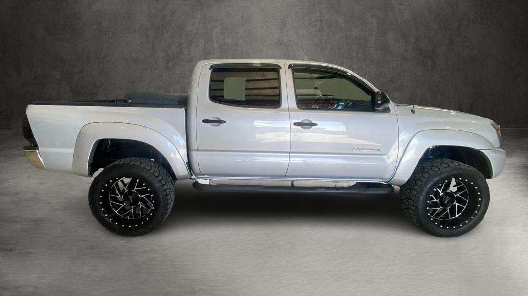 Toyota Tacoma 2WD Double Cab V6 AT PreRunner (Natl) 2012