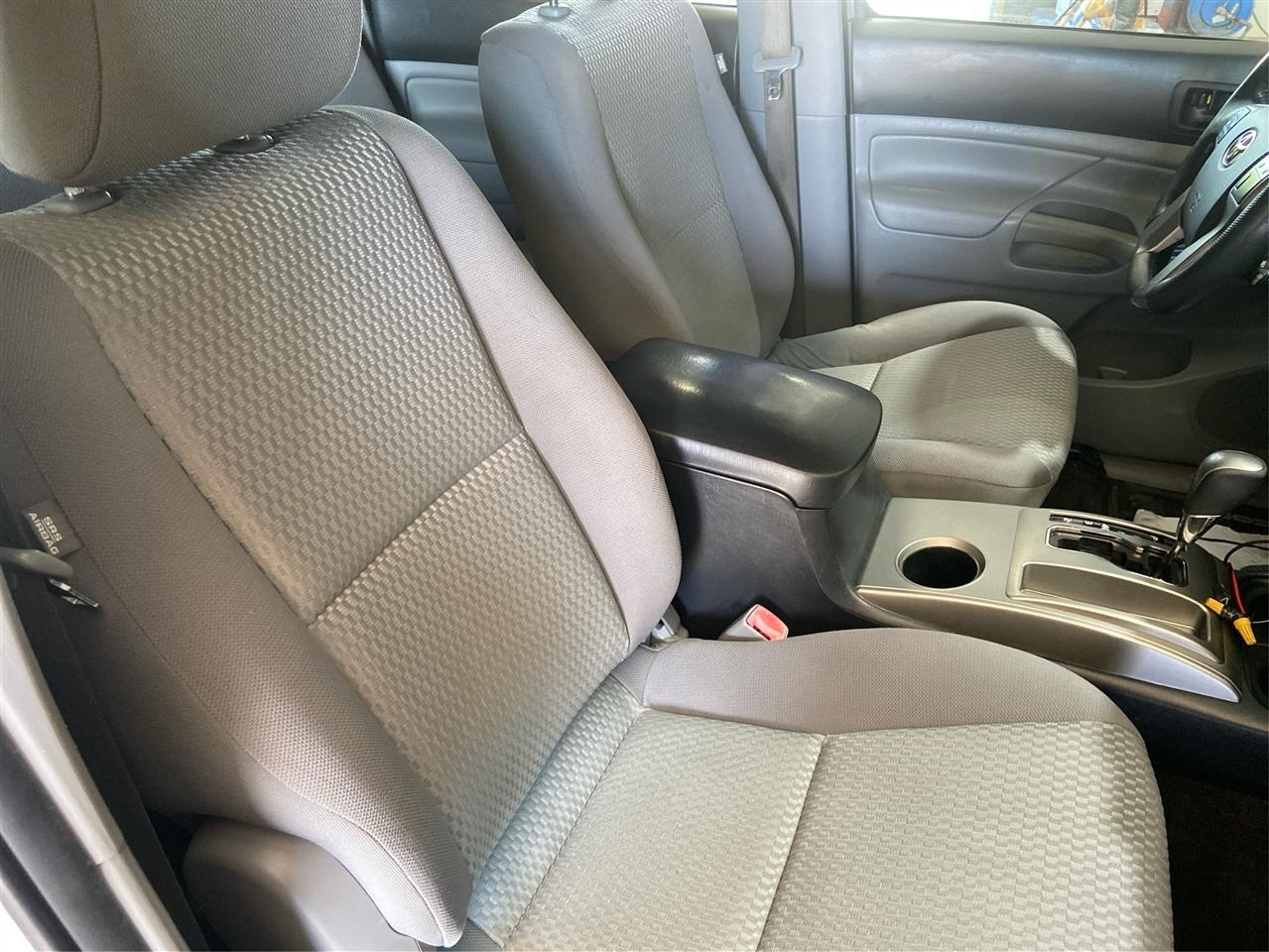 Toyota Tacoma 2WD Double Cab V6 AT PreRunner (Natl) 2012