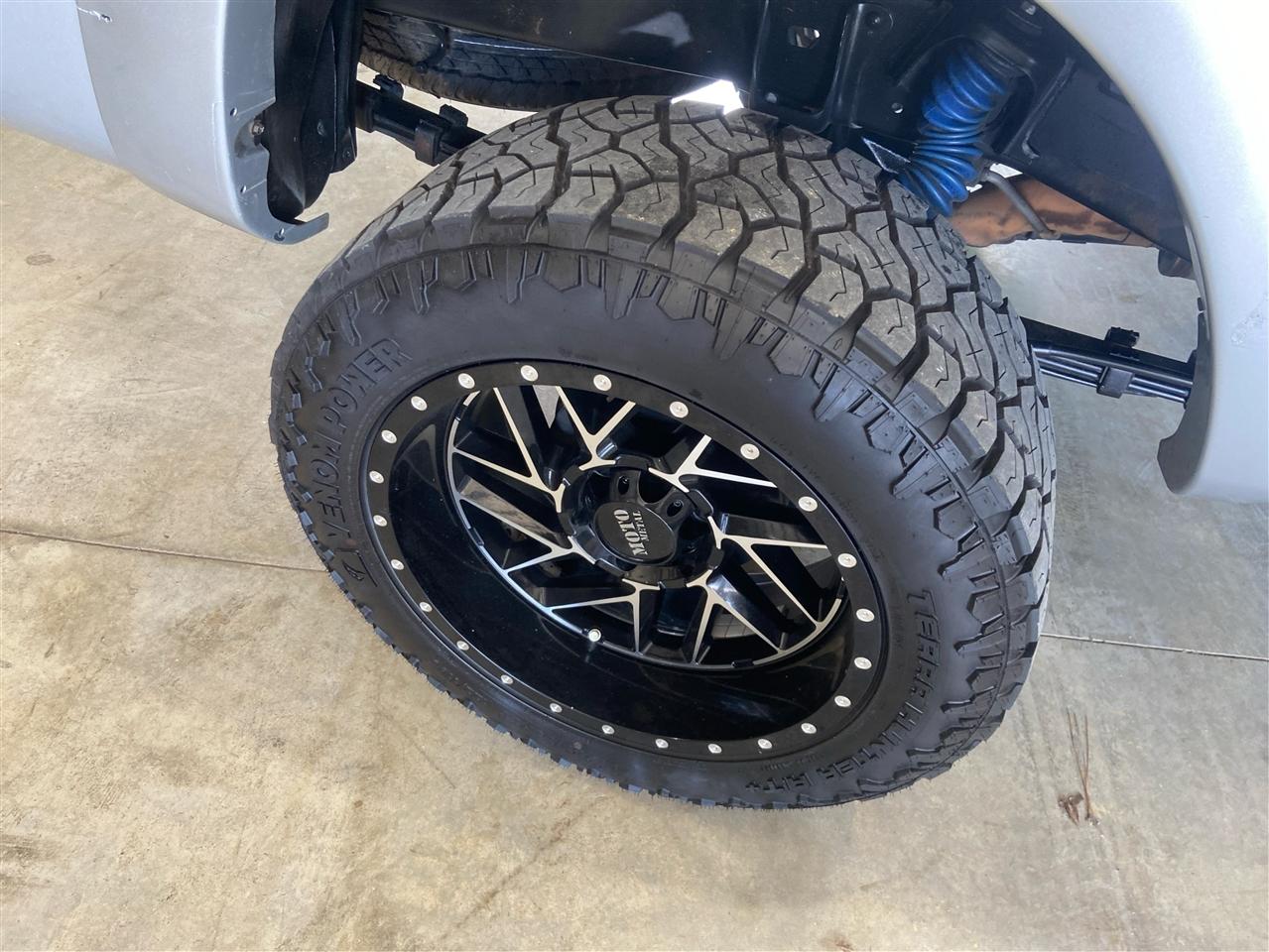 Toyota Tacoma 2WD Double Cab V6 AT PreRunner (Natl) 2012