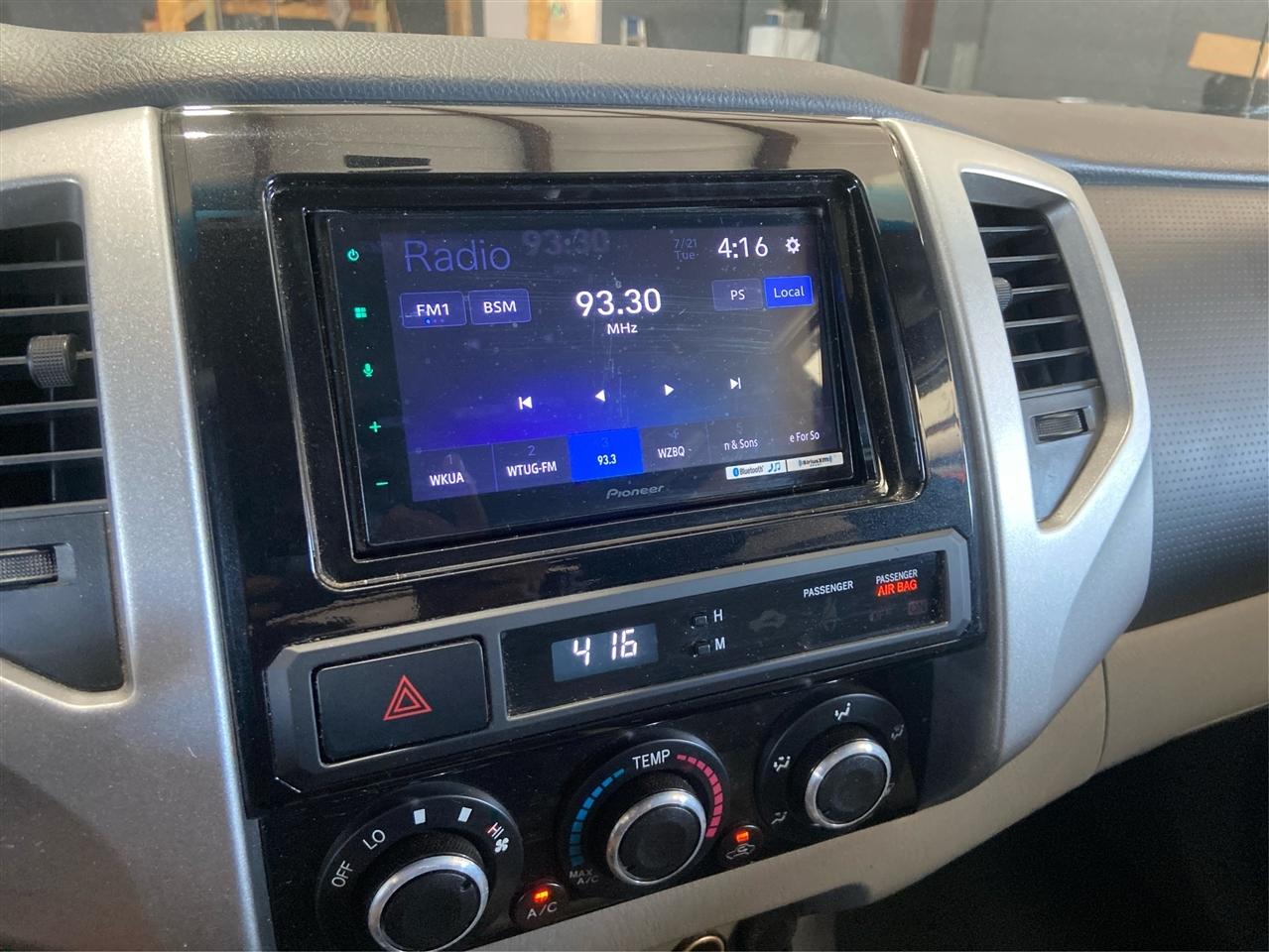 Toyota Tacoma 2WD Double Cab V6 AT PreRunner (Natl) 2012