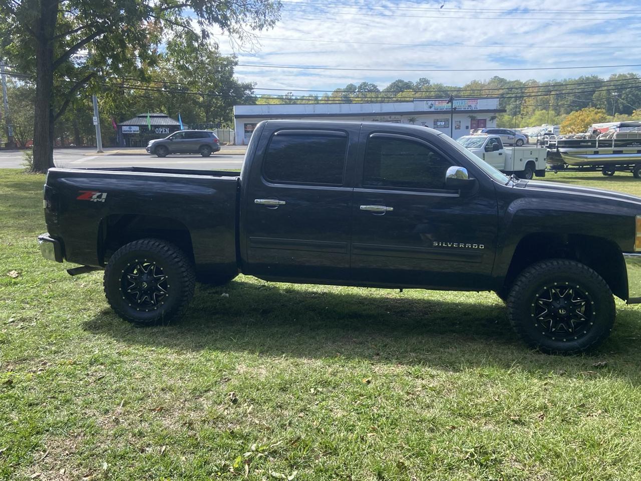 Chevrolet Silverado 1500 LT Crew Cab 4WD 2012