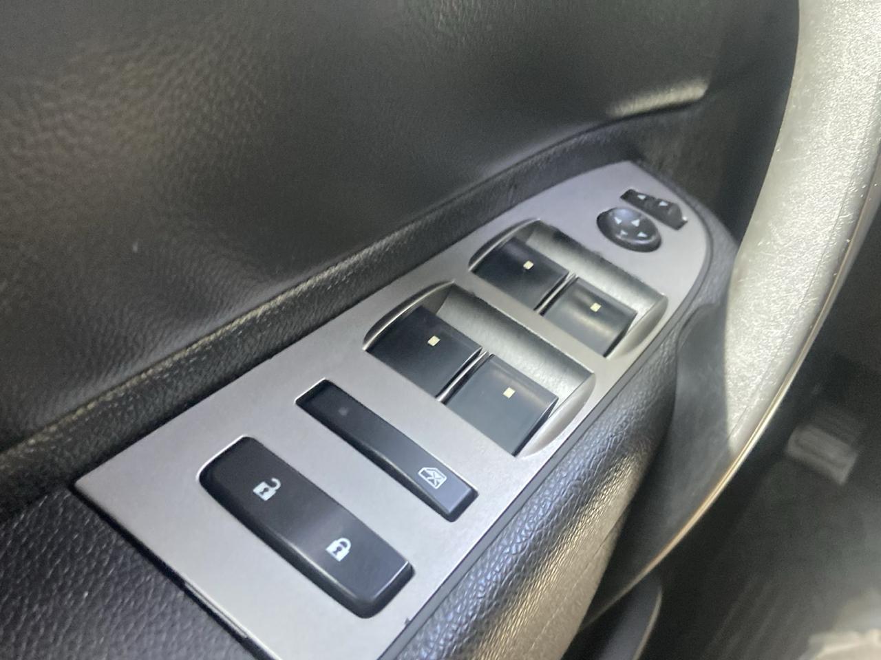 Chevrolet Silverado 1500 LT Crew Cab 4WD 2012