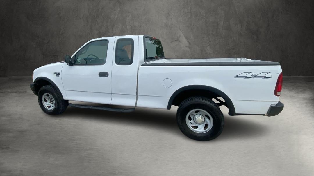 Ford F-150 XL SuperCab Long Bed 4WD 2001