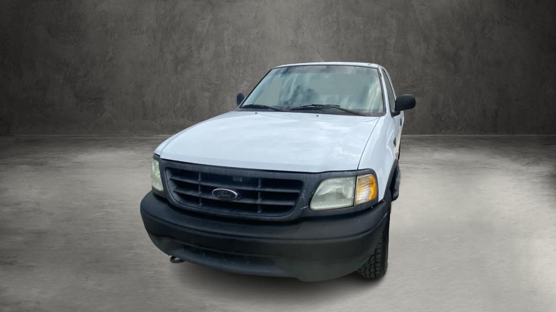 Ford F-150 XL SuperCab Long Bed 4WD 2001