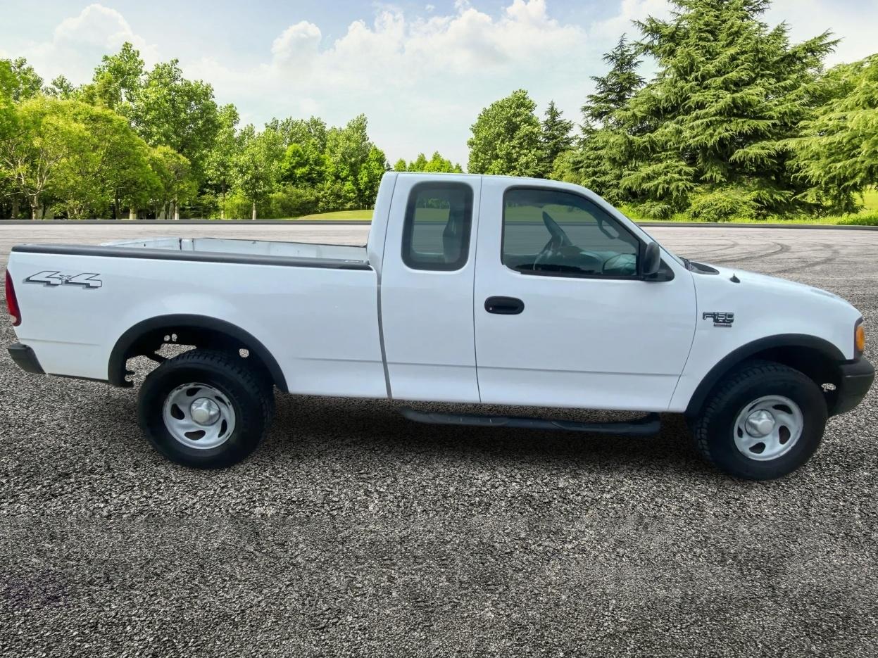 Ford F-150 XL SuperCab Long Bed 4WD 2001