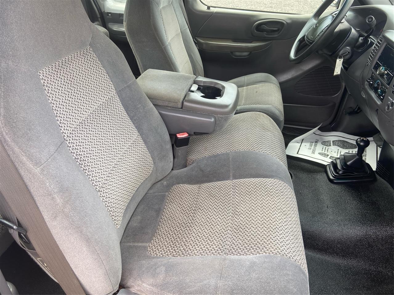 Ford F-150 XL SuperCab Long Bed 4WD 2001