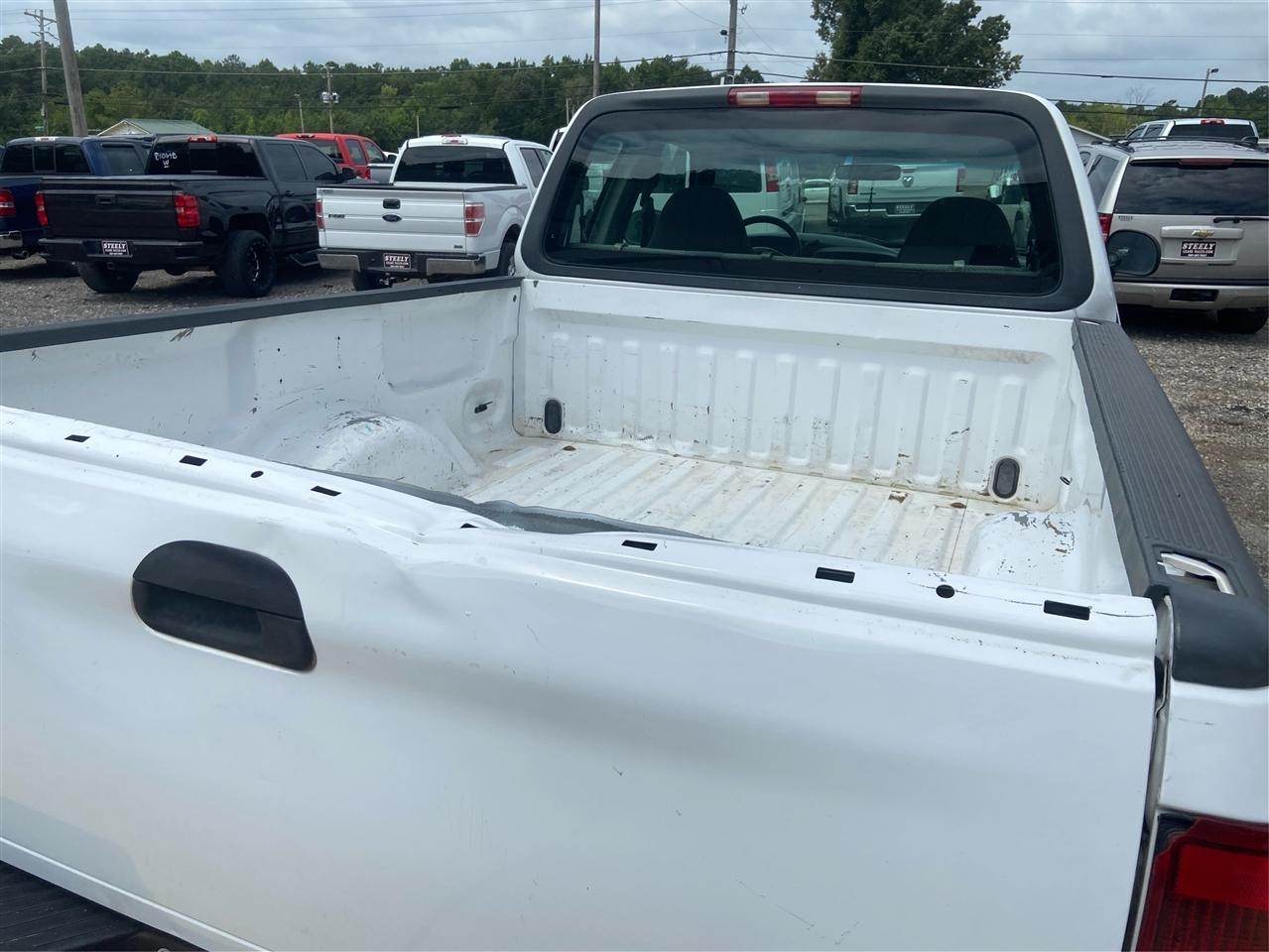 Ford F-150 XL SuperCab Long Bed 4WD 2001