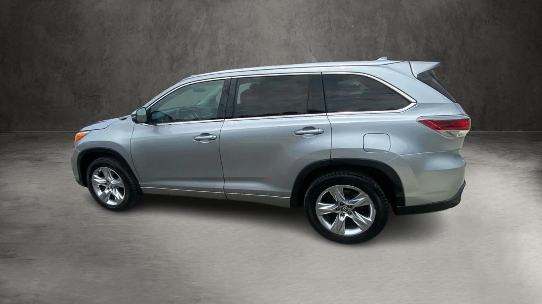 Toyota Highlander Limited FWD V6 2016