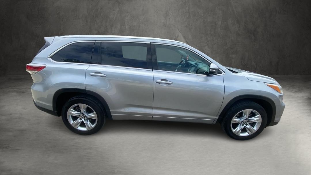 Toyota Highlander Limited FWD V6 2016