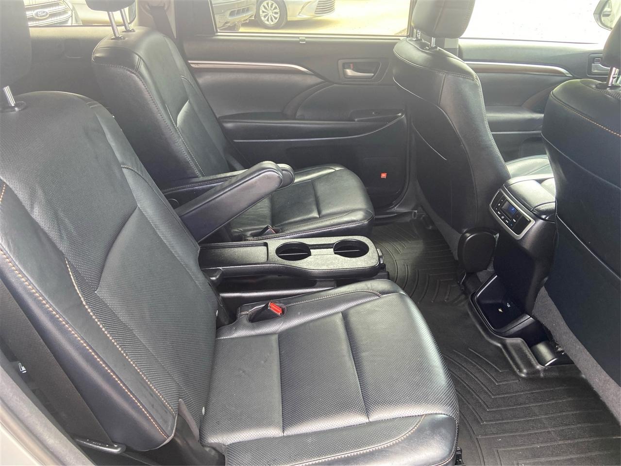 Toyota Highlander Limited FWD V6 2016