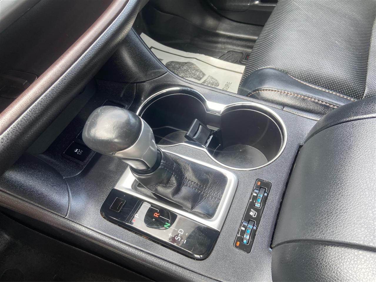Toyota Highlander Limited FWD V6 2016