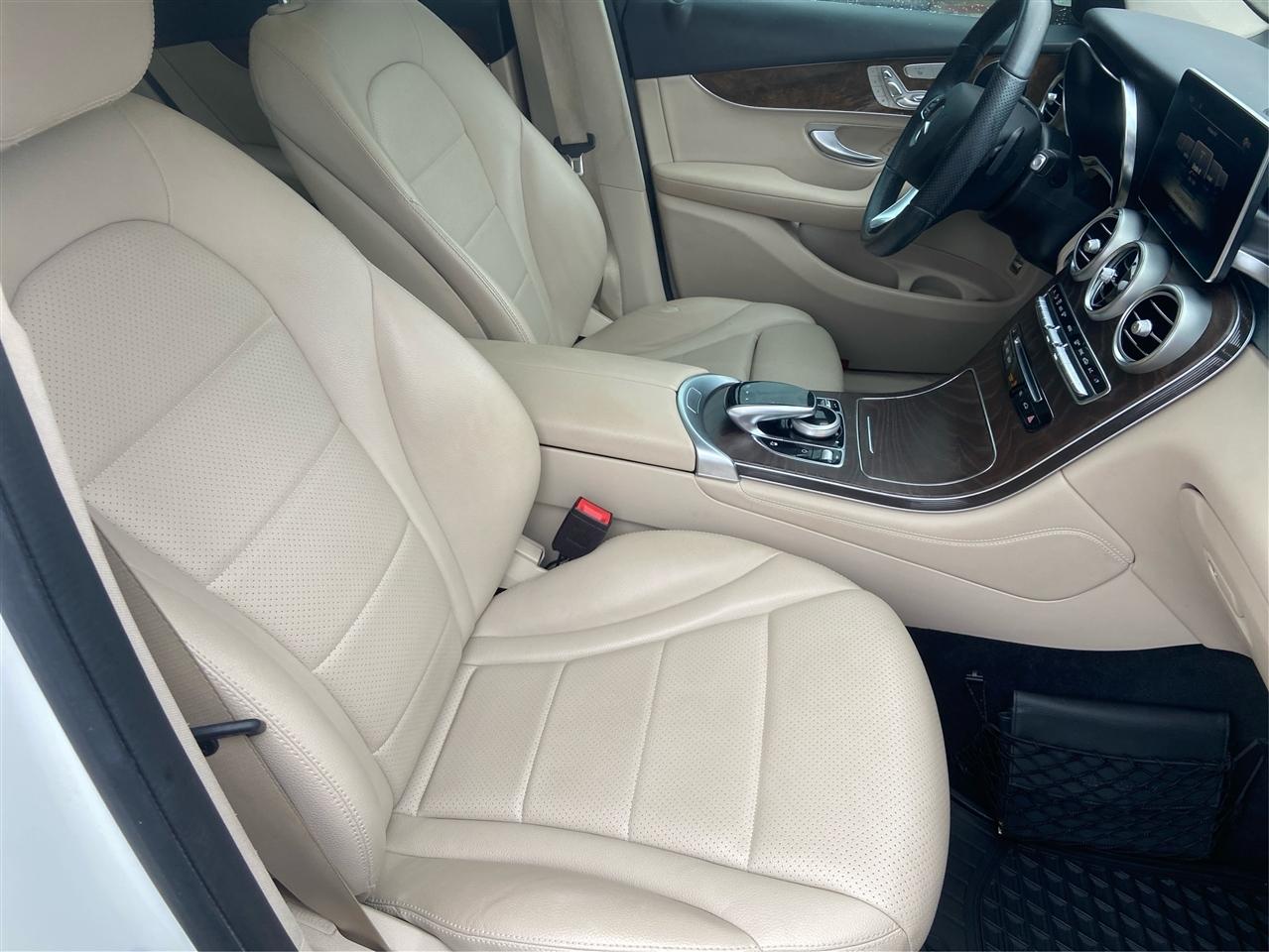 Mercedes-Benz GLC-Class GLC300 2019