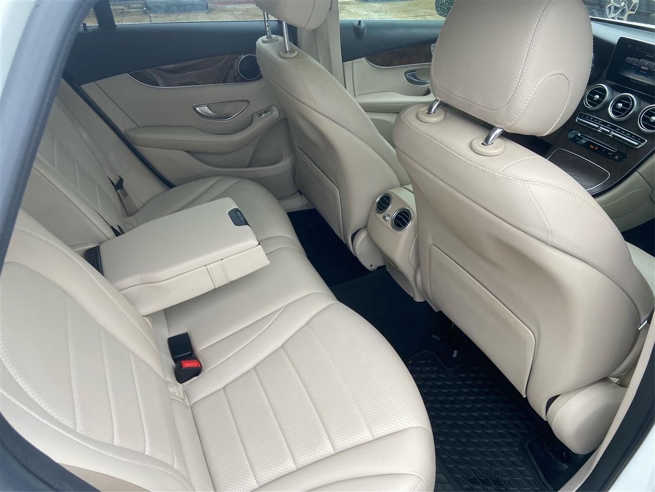 Mercedes-Benz GLC-Class GLC300 2019