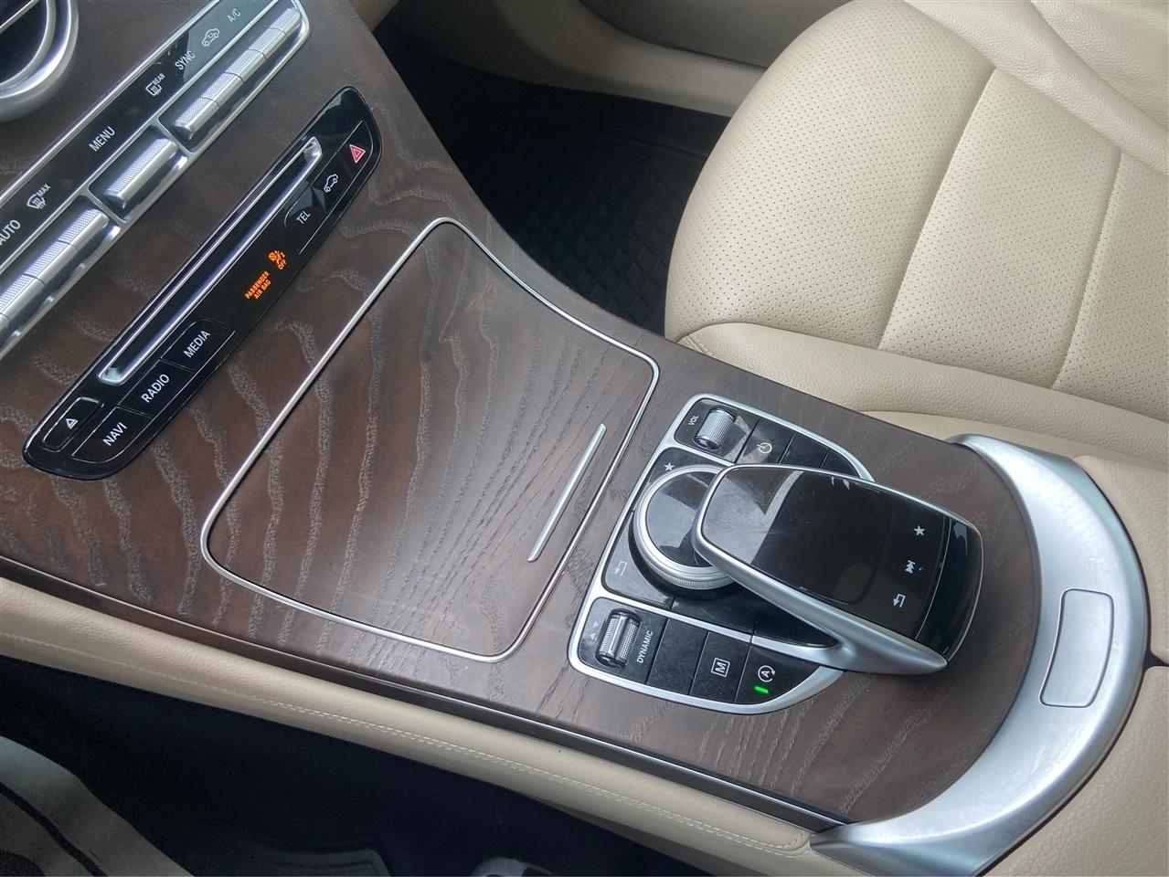 Mercedes-Benz GLC-Class GLC300 2019