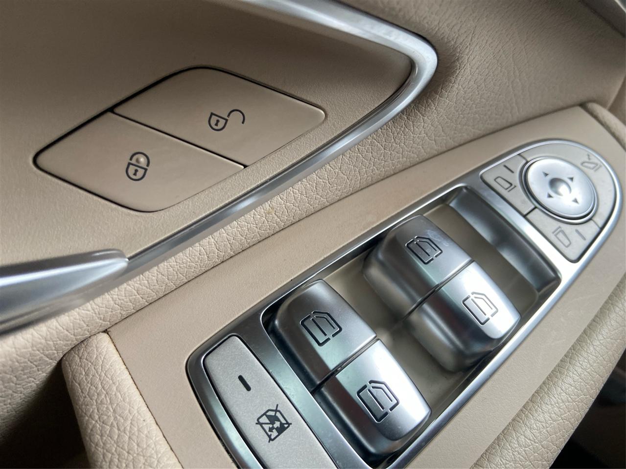 Mercedes-Benz GLC-Class GLC300 2019