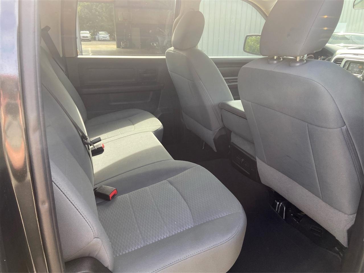 RAM 1500 Tradesman Crew Cab SWB 4WD 2018