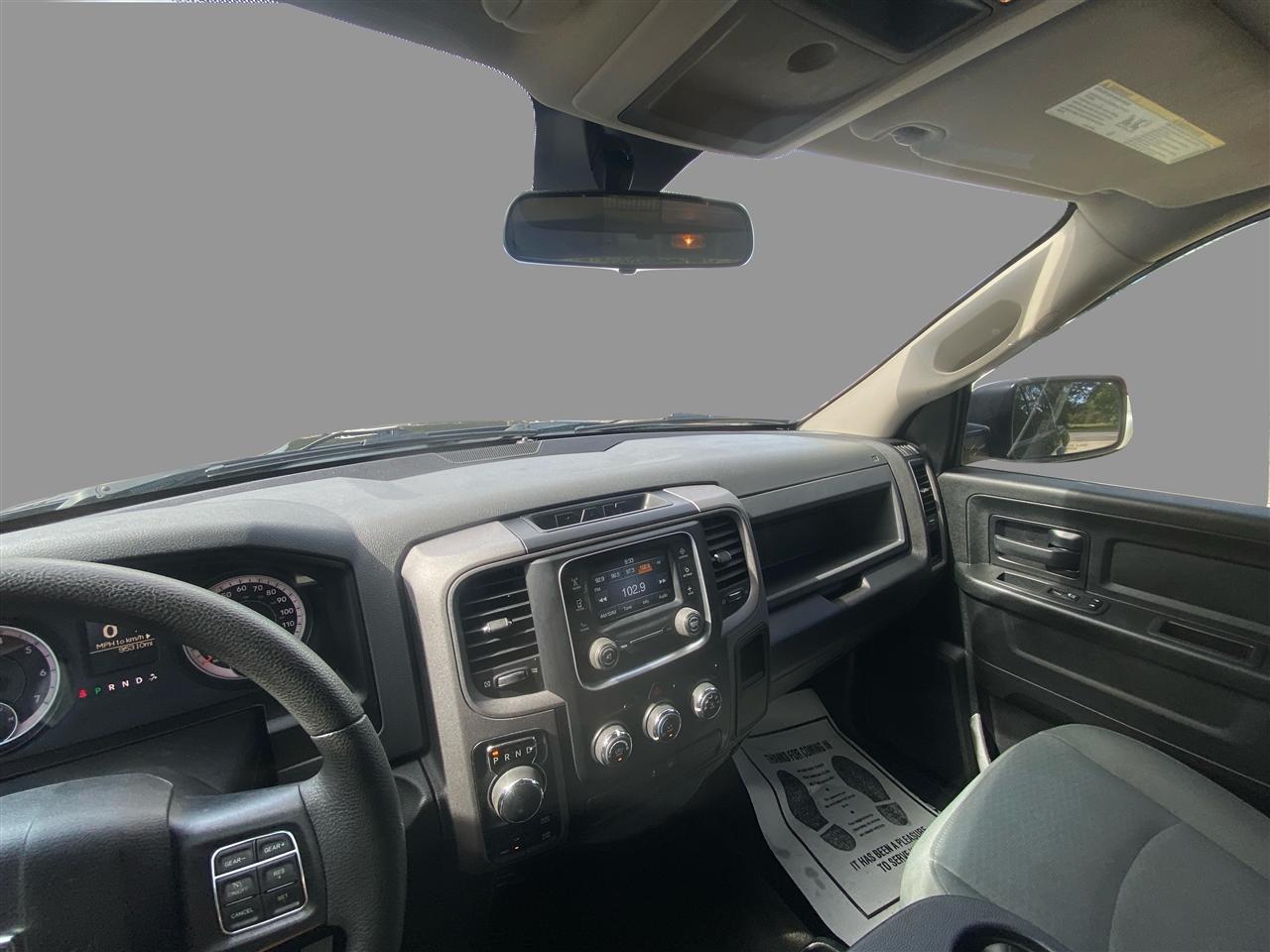RAM 1500 Tradesman Crew Cab SWB 4WD 2018