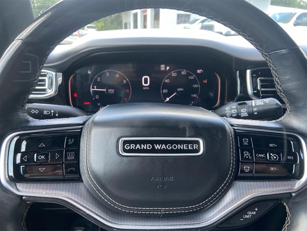 Jeep Grand Wagoneer Series II 4WD 2023
