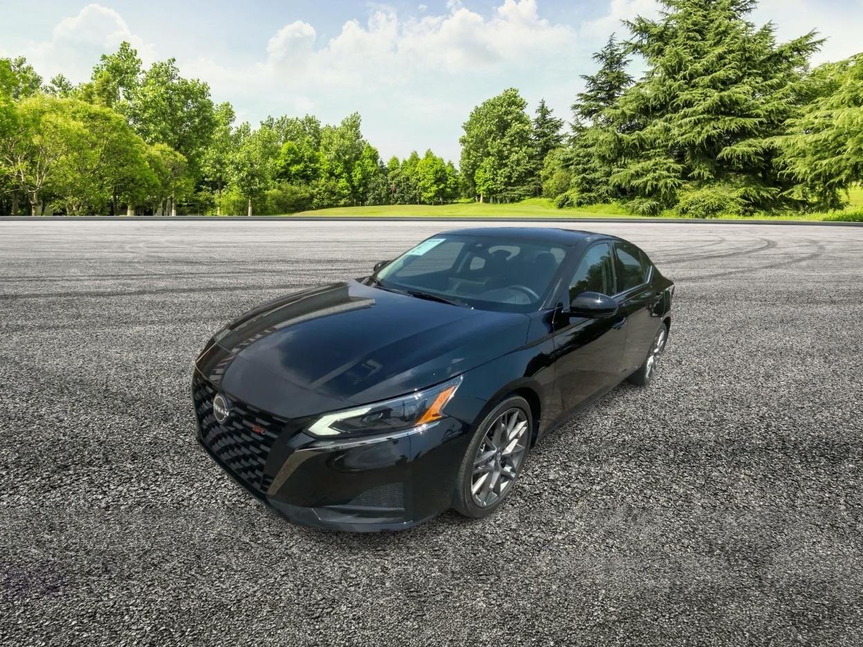 2023 Nissan Altima VC-T SR