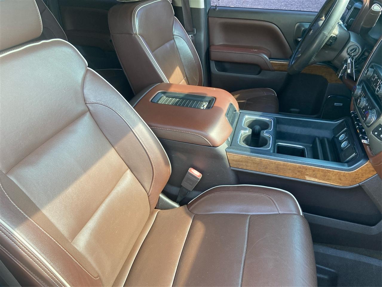 Chevrolet Silverado 1500 High Country Crew Cab Long Box 4WD 2018