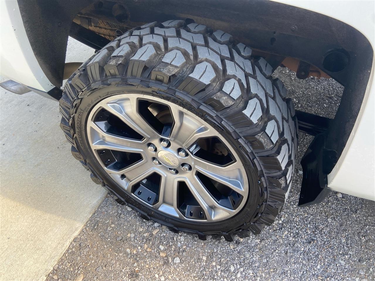 Chevrolet Silverado 1500 High Country Crew Cab Long Box 4WD 2018