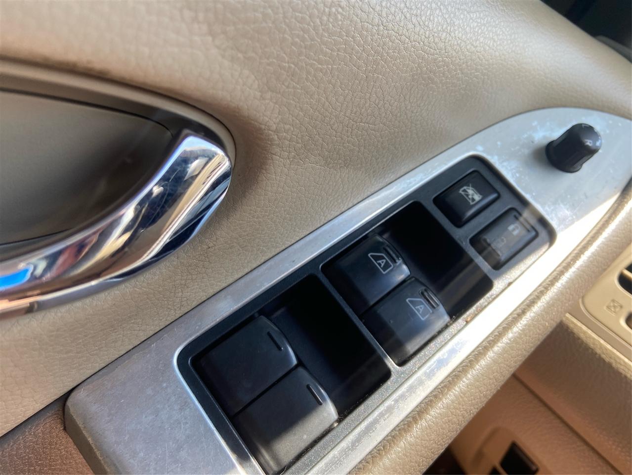 Nissan Murano S AWD 2012