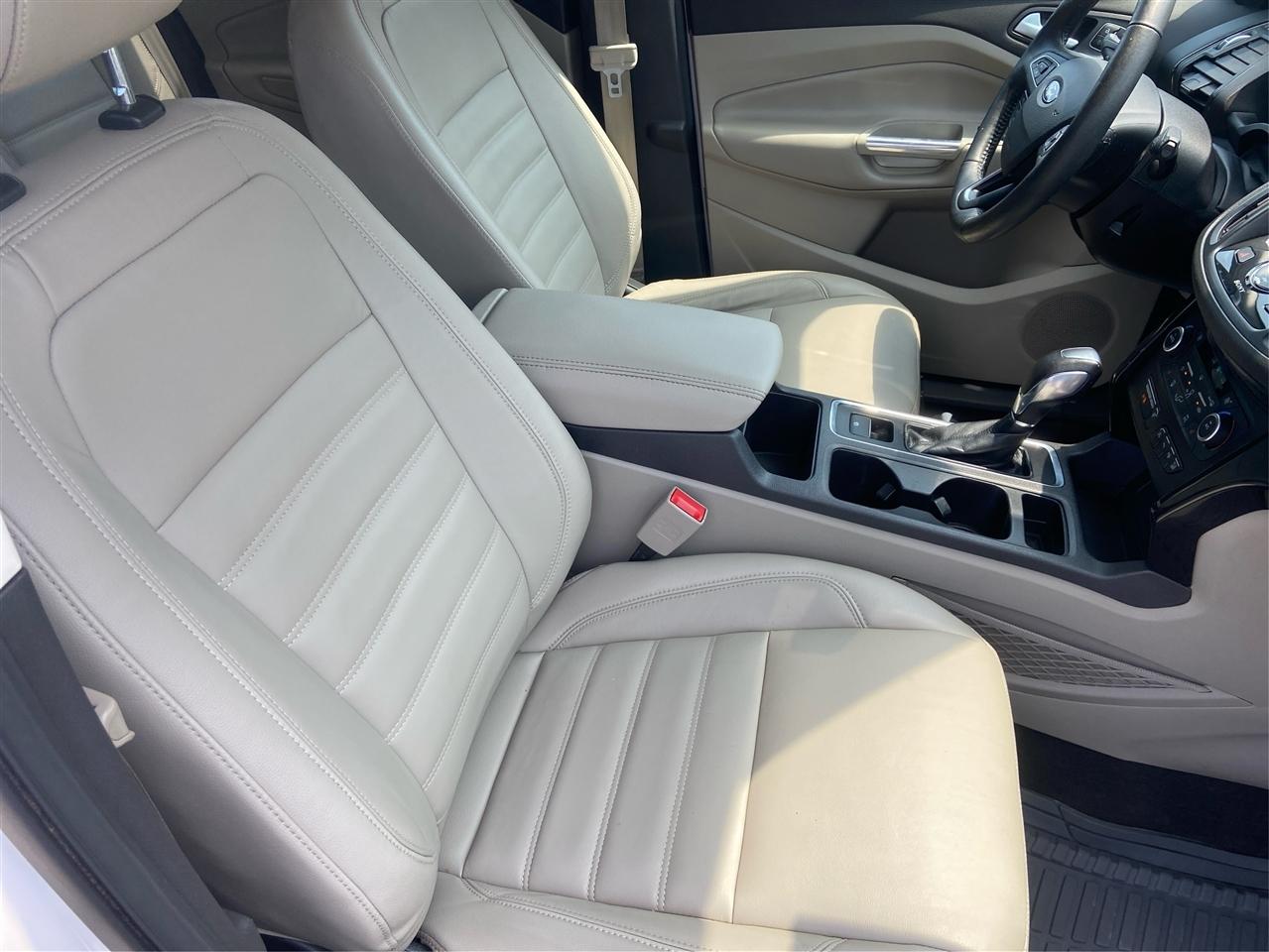 Ford Escape Titanium 4WD 2018