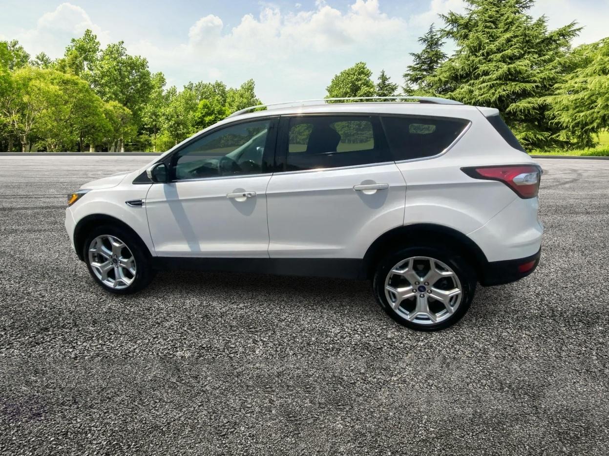 Ford Escape Titanium 4WD 2018