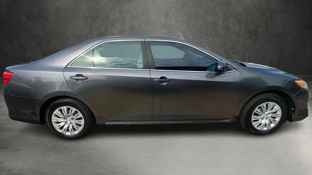 Toyota Camry LE 2014