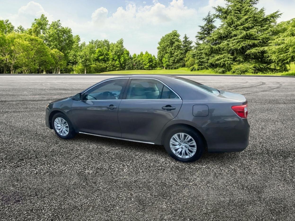 Toyota Camry LE 2014