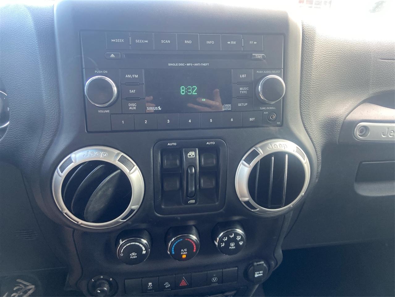 Jeep Wrangler Unlimited Sahara 4WD 2016