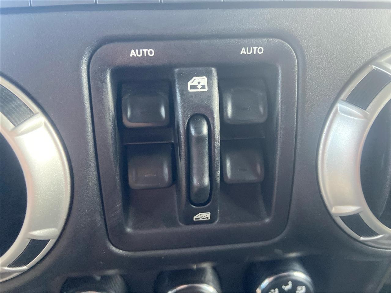 Jeep Wrangler Unlimited Sahara 4WD 2016