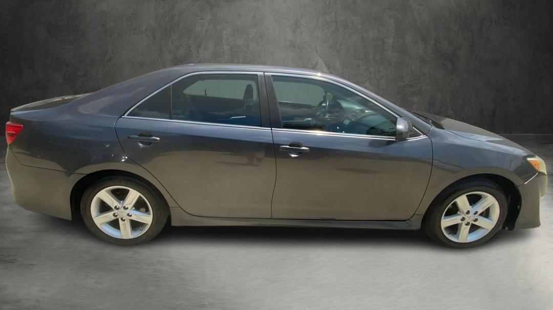 Toyota Camry LE 2013