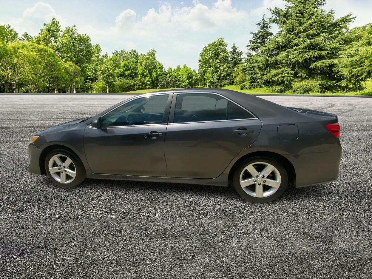 Toyota Camry LE 2013