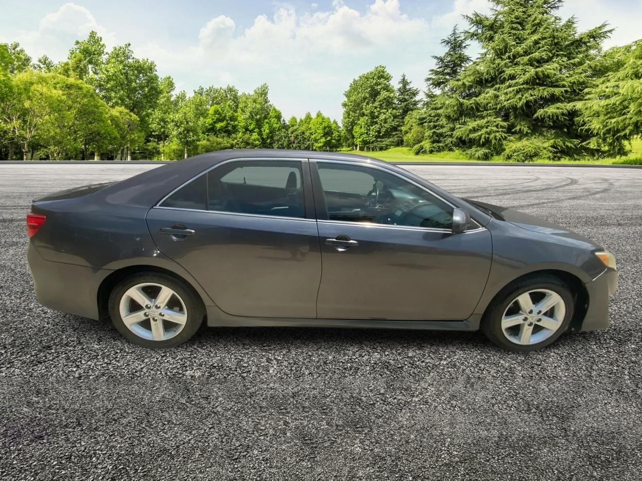 Toyota Camry LE 2013