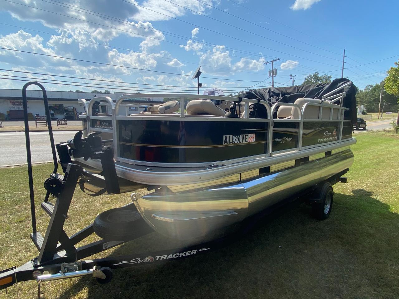 Sun Tracker Bass Buggy  2021