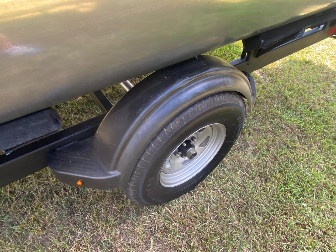 Sun Tracker Bass Buggy  2021