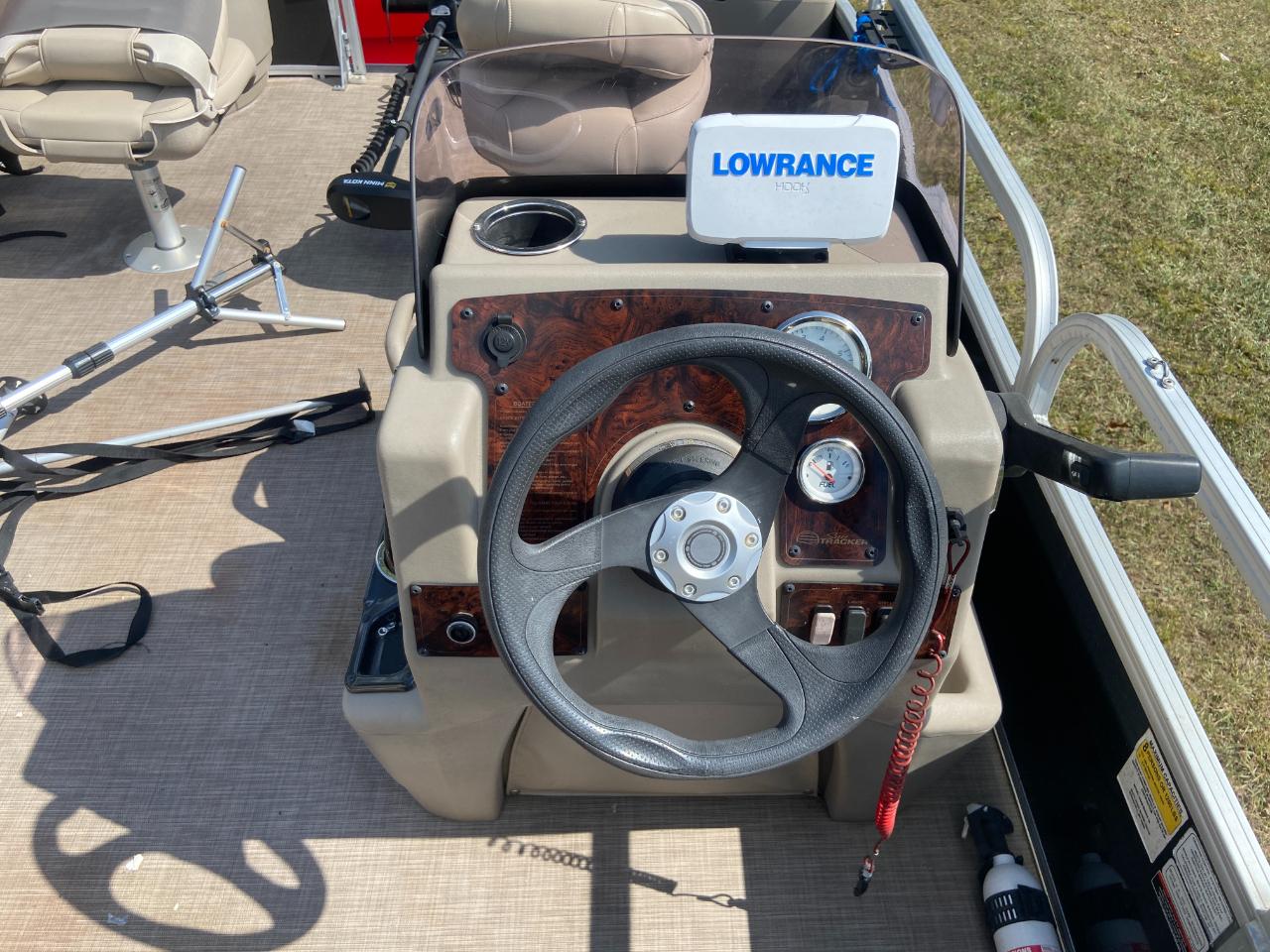 Sun Tracker Bass Buggy  2021
