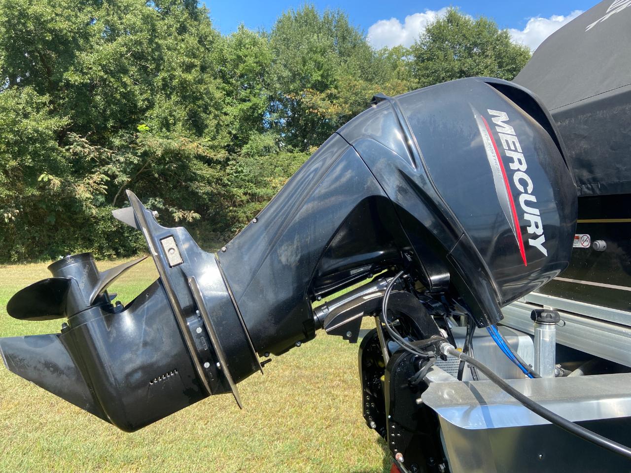 Sun Tracker Bass Buggy  2021