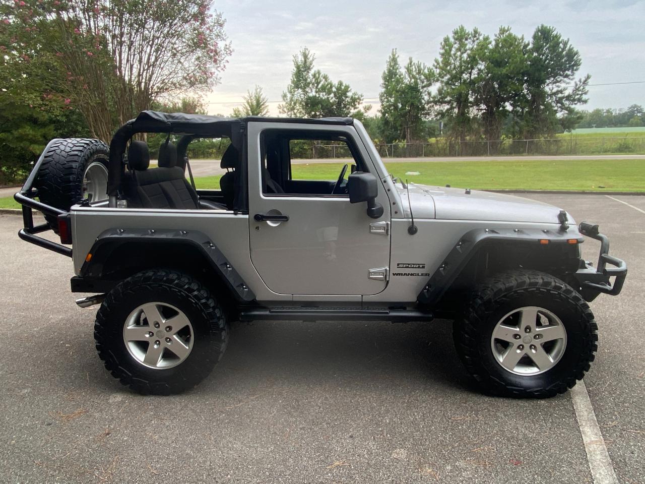 Jeep Wrangler Sport 4WD 2012