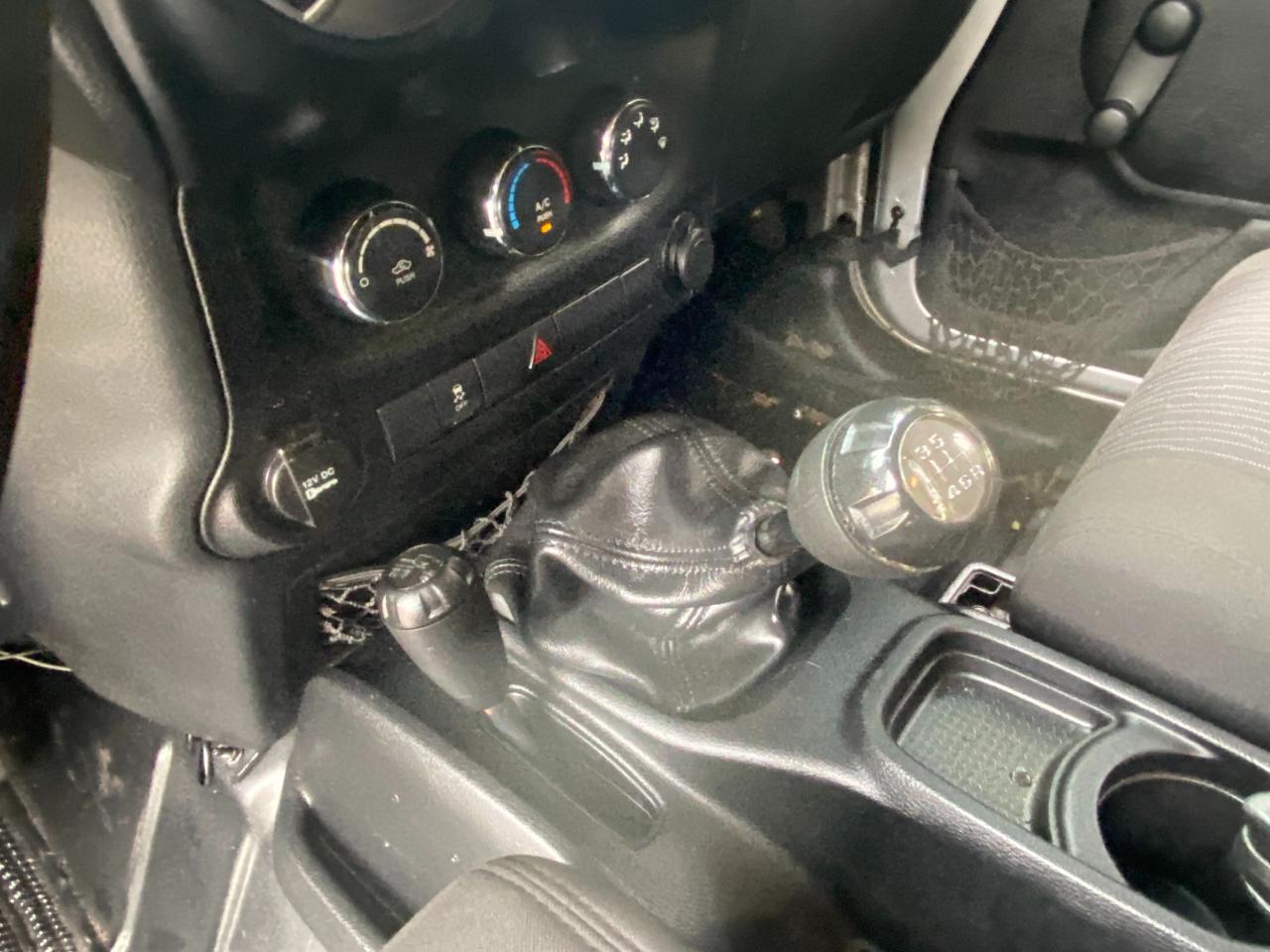 Jeep Wrangler Sport 4WD 2012