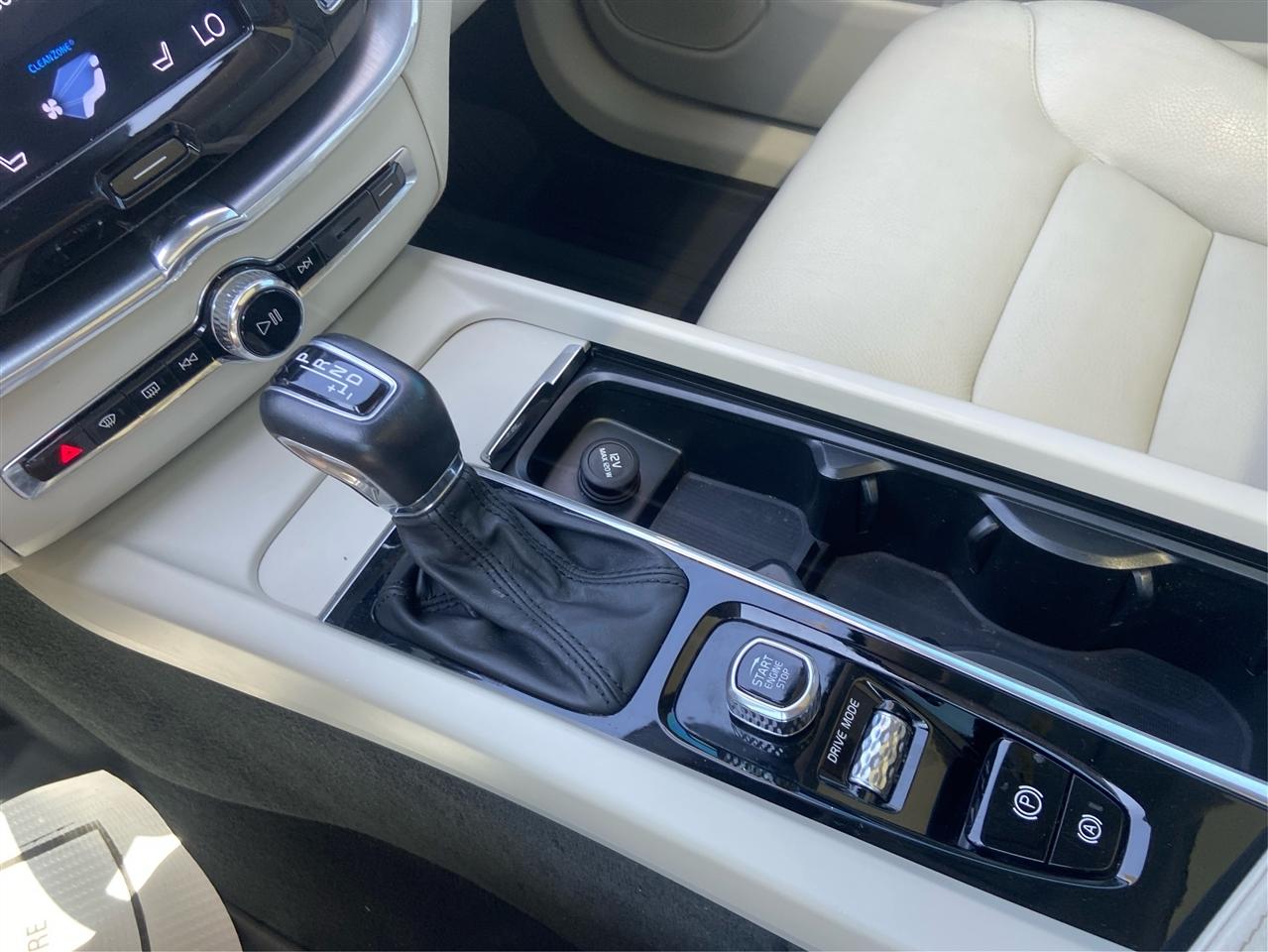 Volvo XC60 T5 Momentum 2020