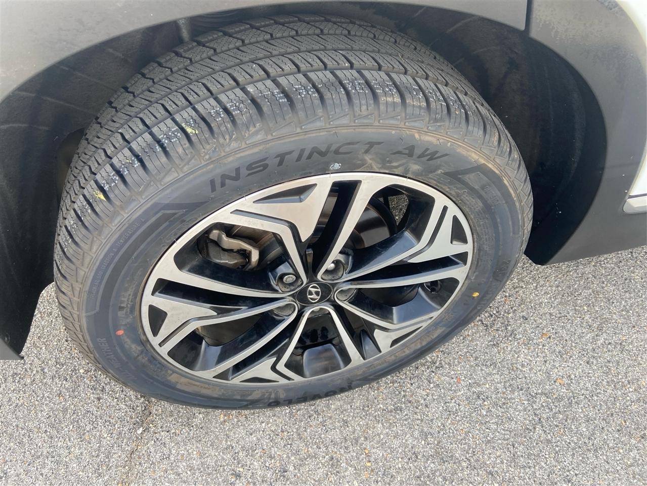 Hyundai Santa Fe SEL 2.0T w/Convenience and Premium Packages 2020