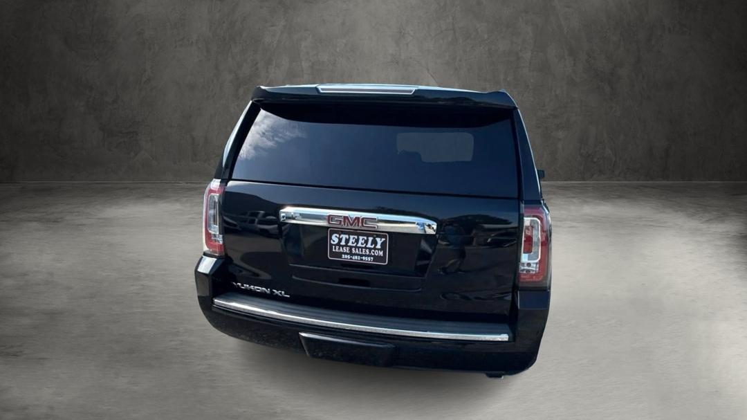 GMC Yukon XL Denali 4WD 2019