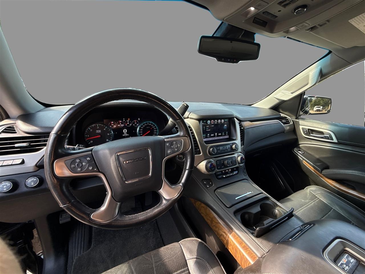 GMC Yukon XL Denali 4WD 2019
