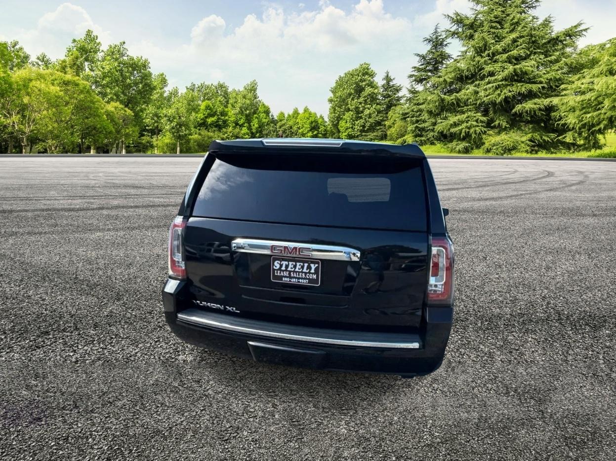 GMC Yukon XL Denali 4WD 2019