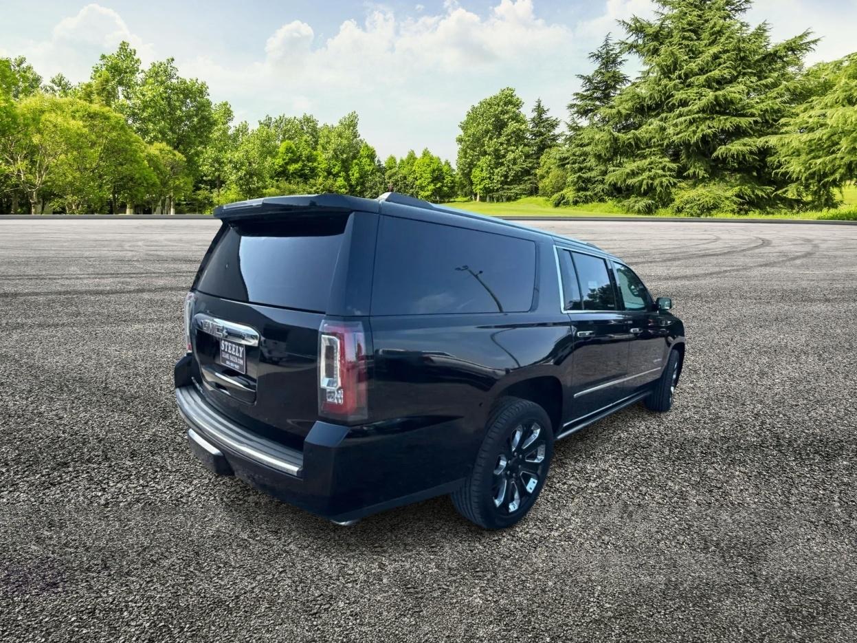GMC Yukon XL Denali 4WD 2019