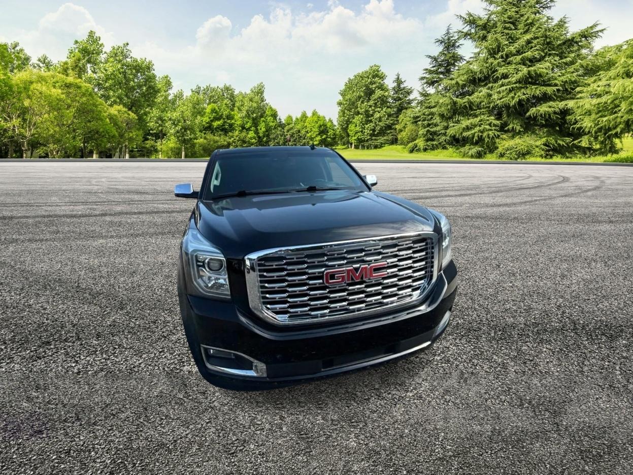 GMC Yukon XL Denali 4WD 2019