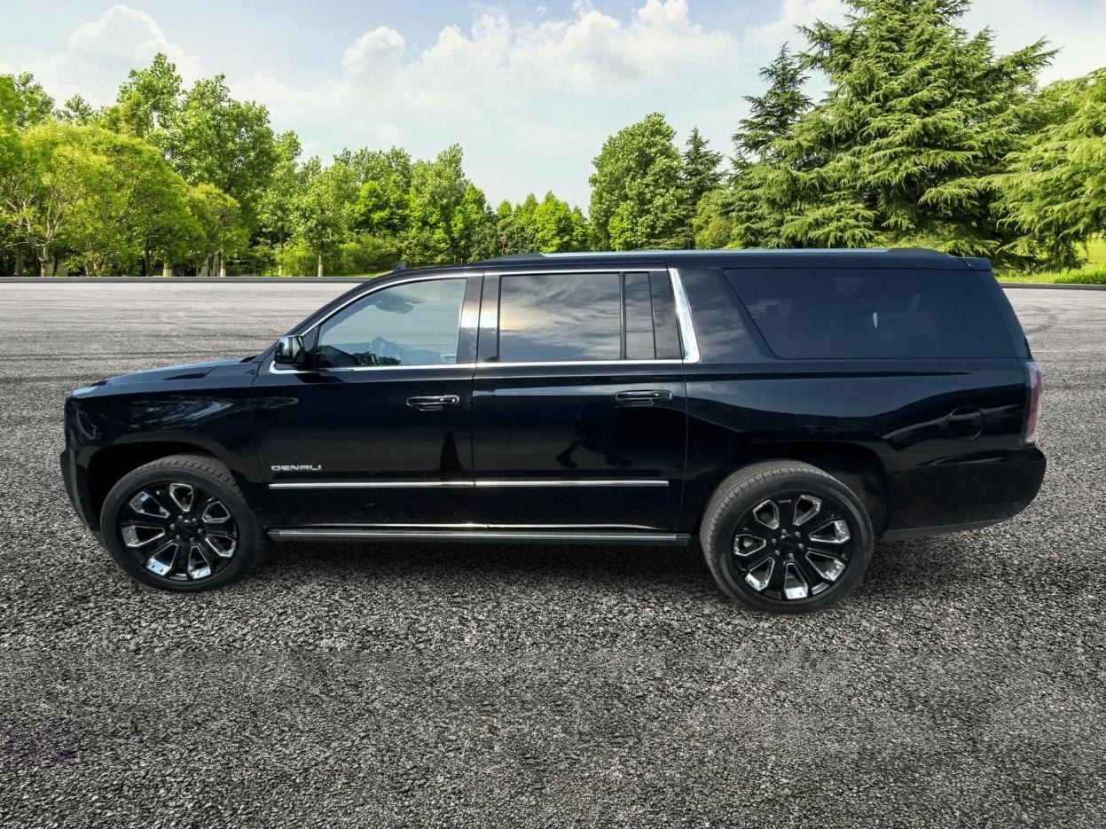 GMC Yukon XL Denali 4WD 2019